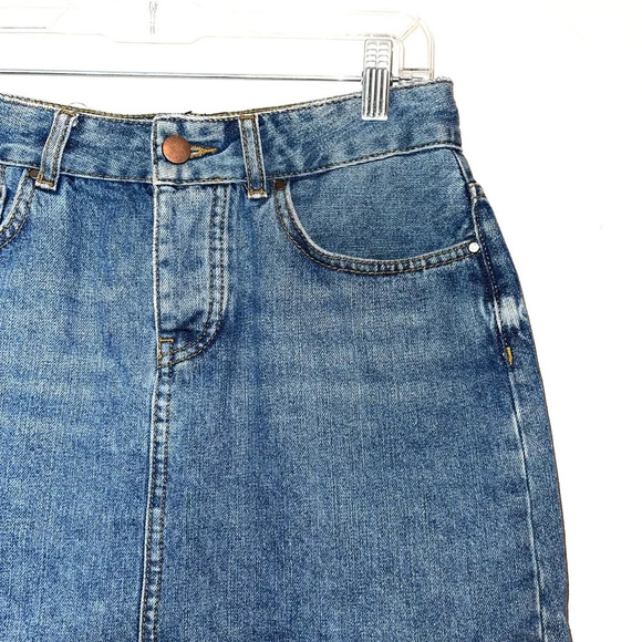 ASOS 100% Cotton Medium Wash Frayed Hem Mini Denim Skirt 2 Women’s - Picture 3 of 11